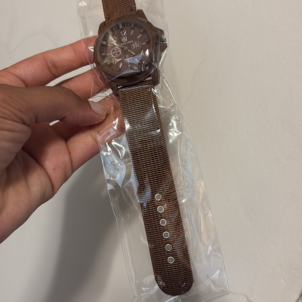 Multicolor Casual Wrist Watch - Picture 8 of 11